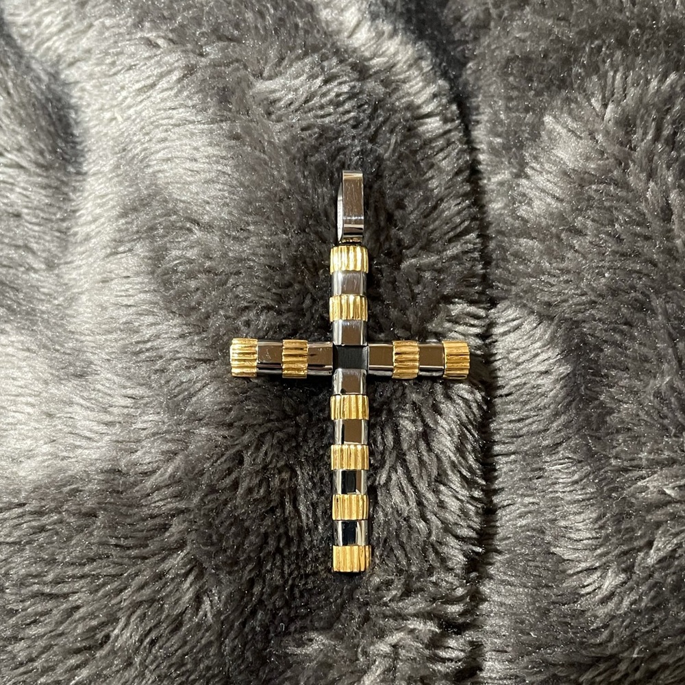 Cross two tone